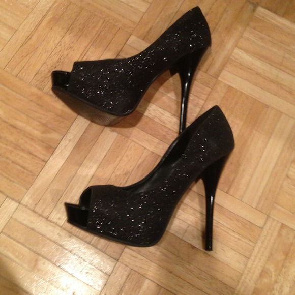 Sold - Picture 3 of 4