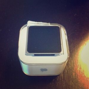 REDUCED iPod Nano graphite color 8 GB