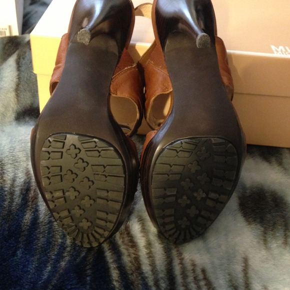 SOLD IN BUNDLE! - Picture 3 of 4