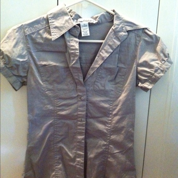Classy button up top - Picture 1 of 1
