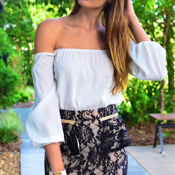 Tops - White off the shoulder top