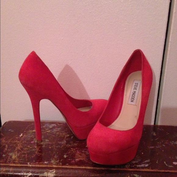 Coral Steve Madden HOT HOT HOT !