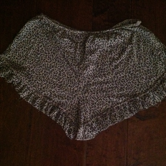 Brandy melville vodi shorts