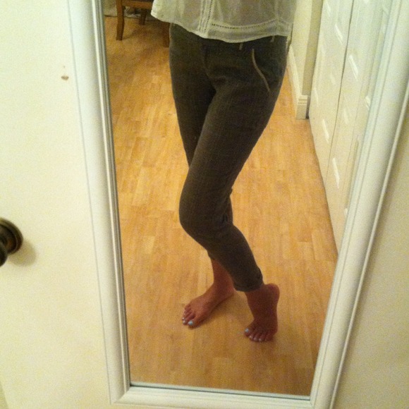 Pattern Print Capris