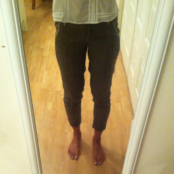 Pattern Print Capris - Picture 2 of 4