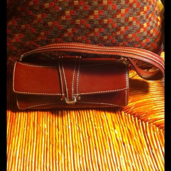 ✅🐝🍉Enzo Angiolini Genuine Leather Handbag/Clutch