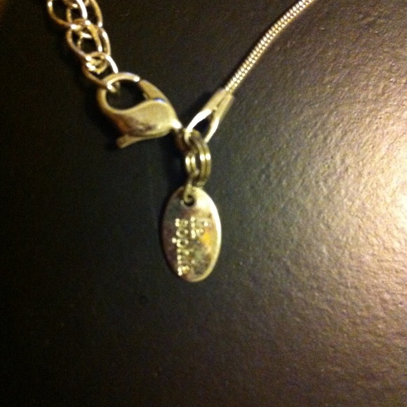 Necklace ๐ - Picture 3 of 4