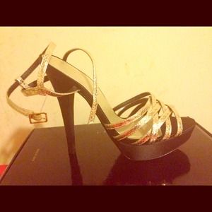 Hot! Sexy! Size 7.5 Colin Stuart Gold Heels. New!