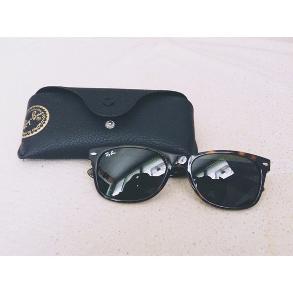 Ray-Ban