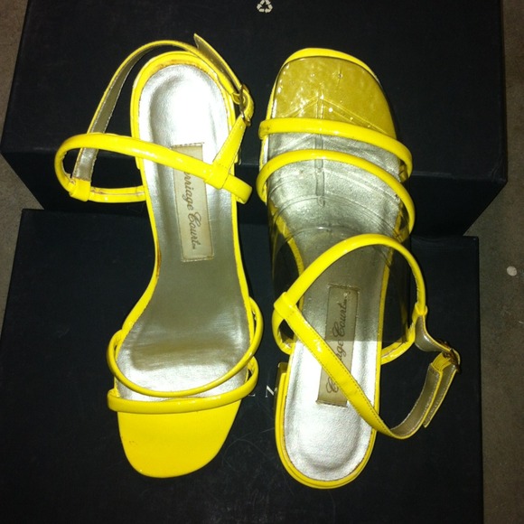 Super Chic Yellow Strap Sandals