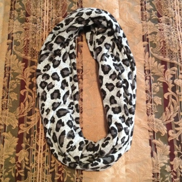 Snow Leopard Scarf