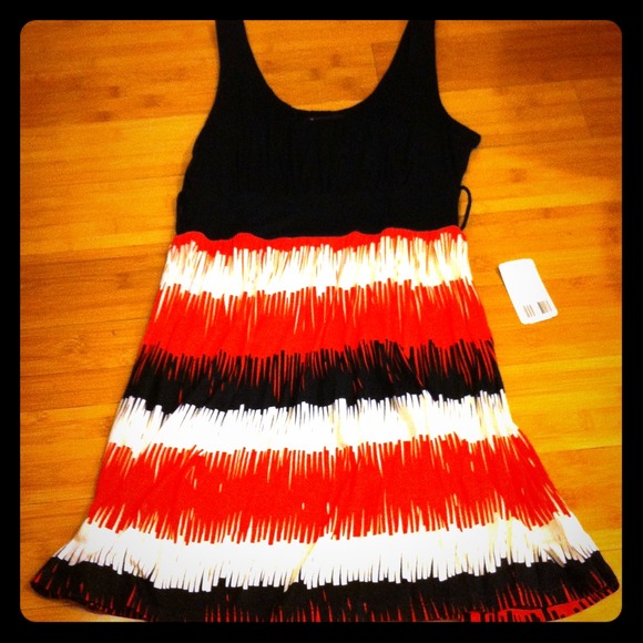 Cute Forever 21 summer dress still has tag on.