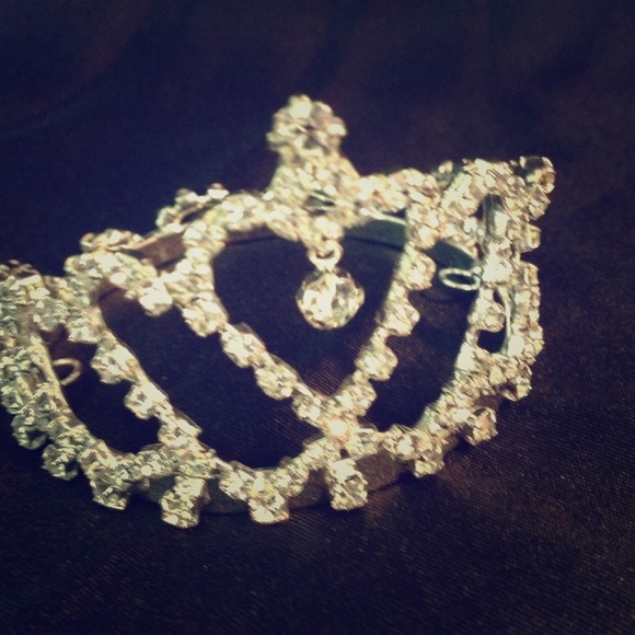 Miniature diamond tiara