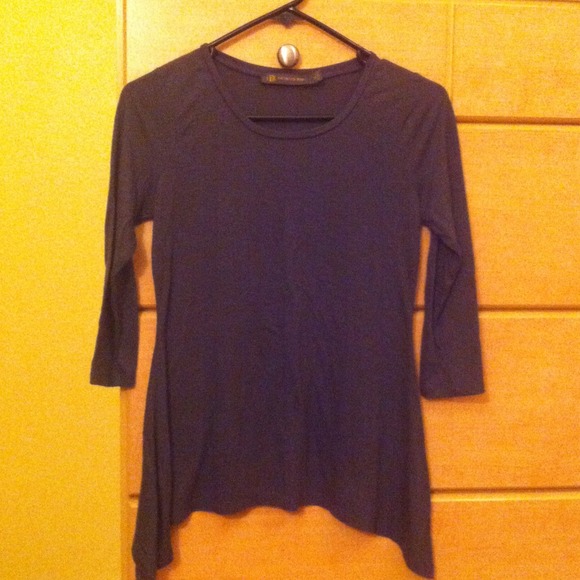 Tops - Charcoal grey 3/4 sleeve shark bite  top