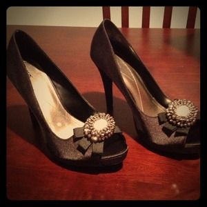 Black Peep Toe Heel & Swarovski pink studs bundle