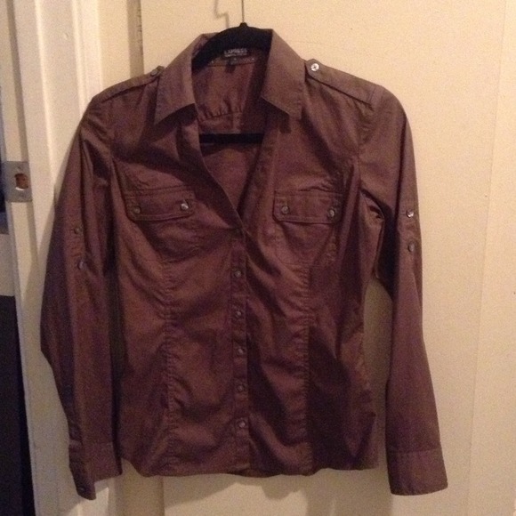 Express button up.✂REDUCED✂