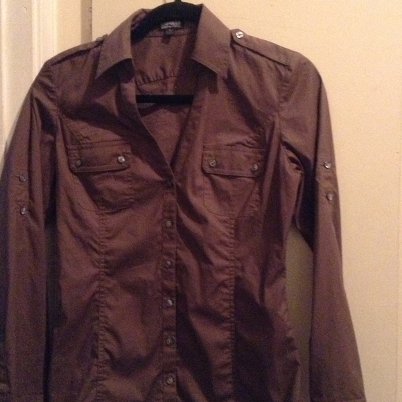 Express button up.✂REDUCED✂ - Picture 2 of 4