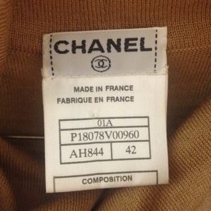 CHANEL Wool Sweater