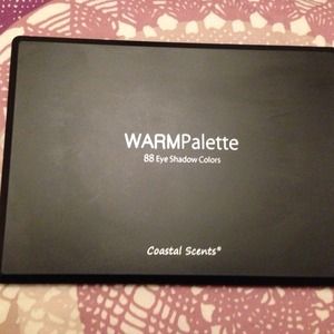 Coastal scents warm palatte