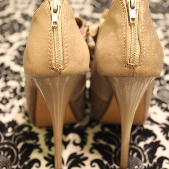 CHARLOTTE RUSSE Platforms - Picture 2 of 3