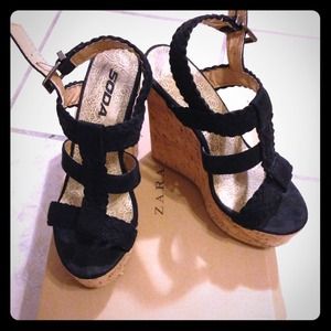 Soda black wedges