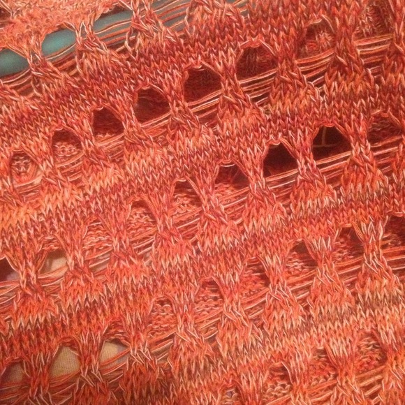 🚫BUNDLED🚫Crochet Short Sleeve - Picture 3 of 4