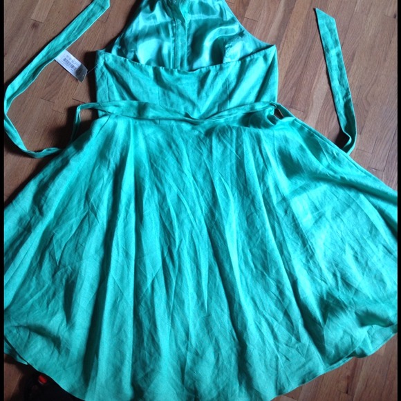 🔴SOLD🔴 Cypress Green Ralph Lauren Halter Dress! - Picture 3 of 4