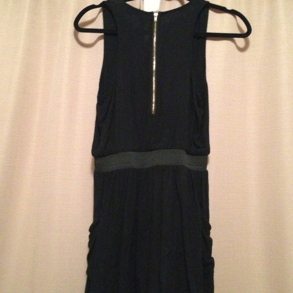 ❤LITTLE BLACK DRESS❤ - Picture 3 of 3