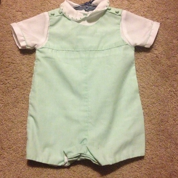 NewBorn outfit(excellent condition)