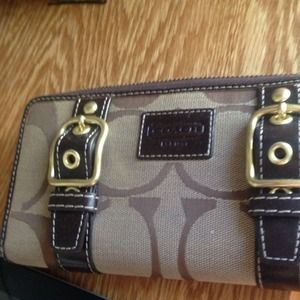 Coach Wallet Reserved