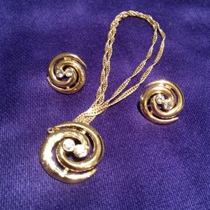 Gorgeous! Fashion Jewelry set gold plated