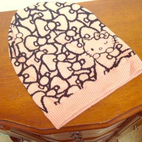 PinkHello kitty beanie