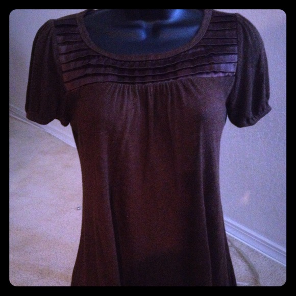 🔵BUNDLED🔴Flowy Brown Shirt w/Silky Front Detail