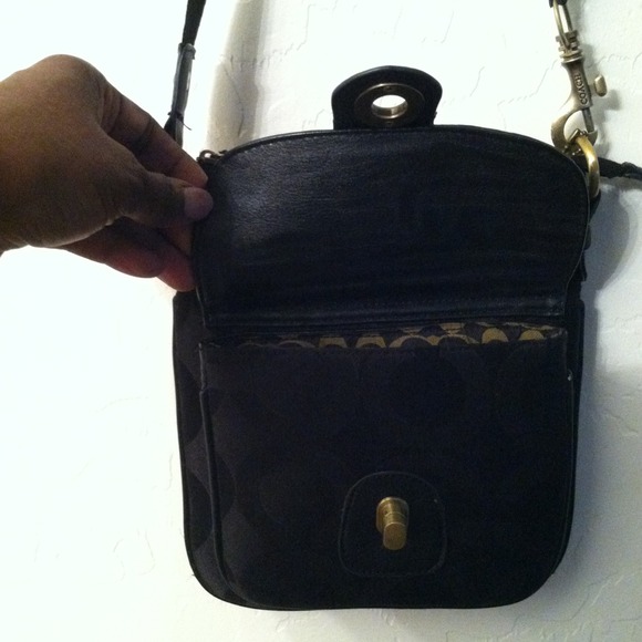 TRADED NOT AVAILABLE. Black Coach Shoulder Purse. - Picture 2 of 4