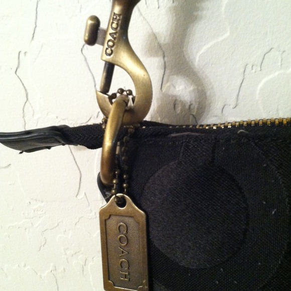 TRADED NOT AVAILABLE. Black Coach Shoulder Purse. - Picture 4 of 4
