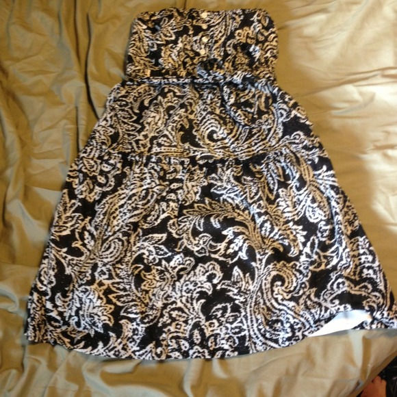 Black Floral Dress American Eagle size 0