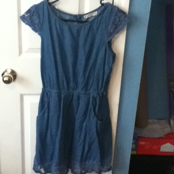Denim dress with peekaboo back