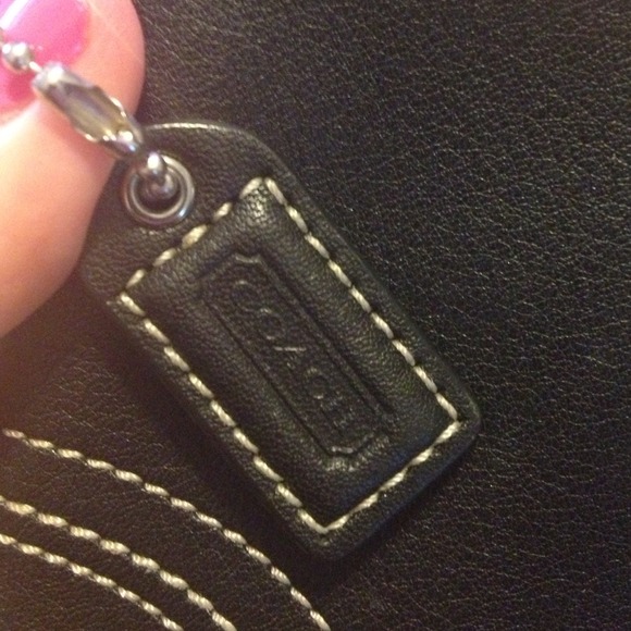 SOLD New black leather Coach wristlet - Picture 2 of 3