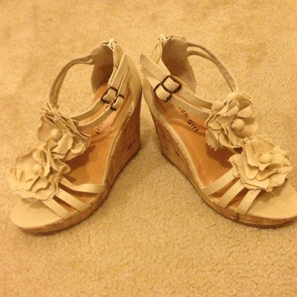 Madden Girl by Steve Madden Shoes - Madden Girl wedges-NEVER WORN! Madden Girl by Steve Madden Shoes - Madden Girl wedges-NEVER WORN!