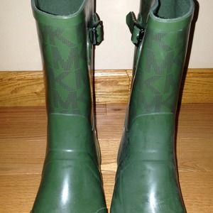 Rain boots