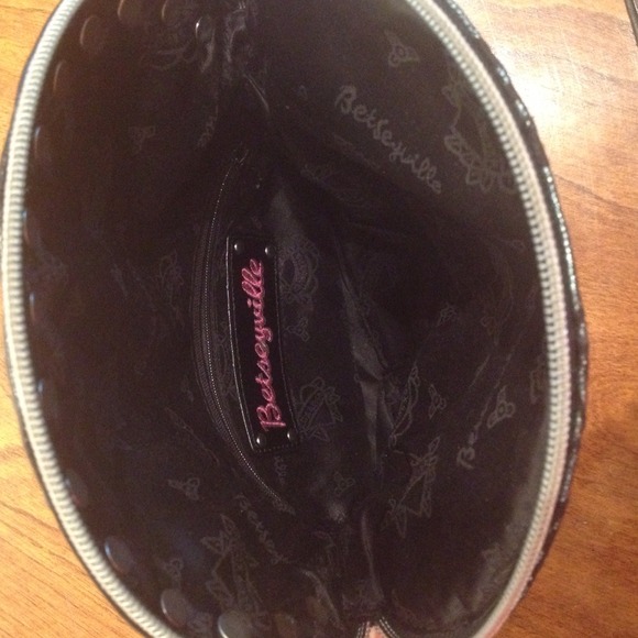 SOLD Betseyville Betsey Johnson lace purse small - Picture 4 of 4