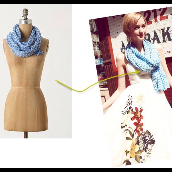 ANTHROPOLOGIE Blue speeding dots scarf