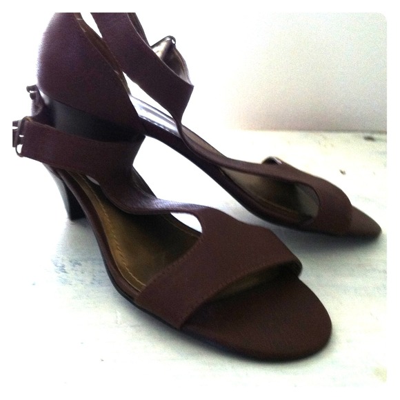Nine West sandals size 8