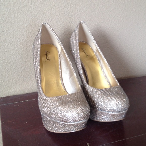 Qupid Heels Champagne Glitter - Picture 3 of 4