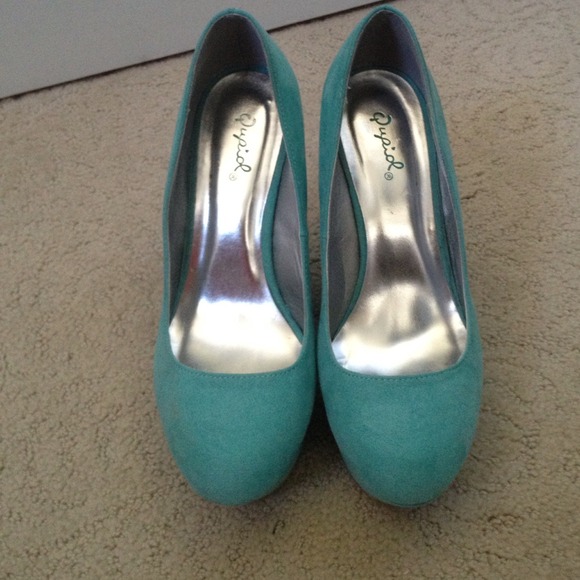 Bundled!!! Adorable teal wedges - Picture 2 of 4