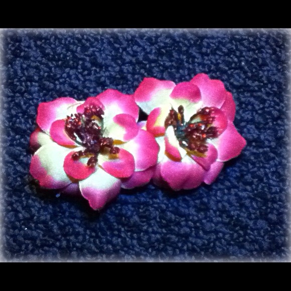 Cute Pink Flower Clip On