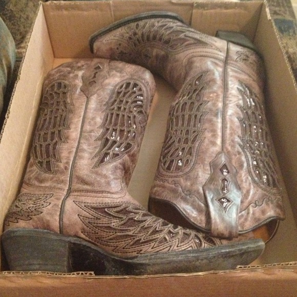 Sold - Picture 2 of 5