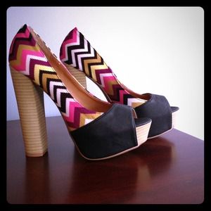 Chevron heels!