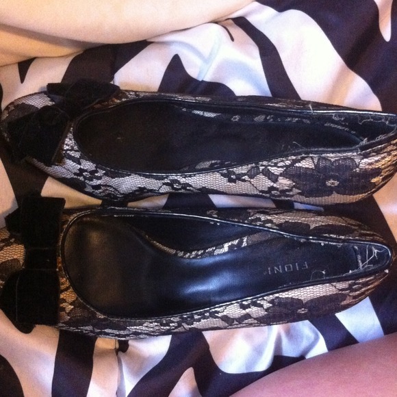 Black now lace heels