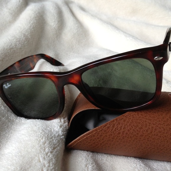 Ray-Ban wayfarers